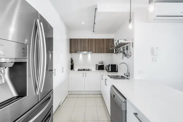 Fourth view of Homely apartment listing, 24/70 Bay Terrace, Wynnum QLD 4178