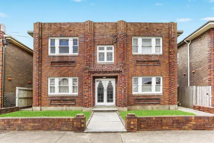 22 Ravenswood Avenue