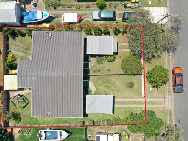 Second view of Homely semi-detached listing, 5 Hill Parade, Clontarf QLD 4019