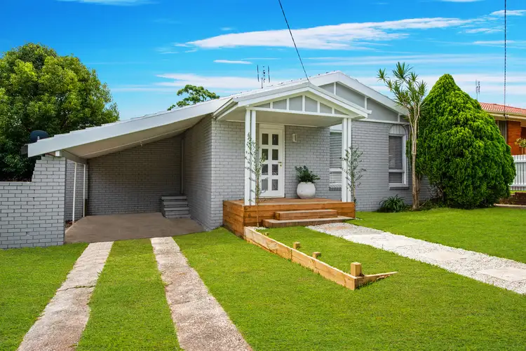 11 Haynes Street, Wyoming NSW 2250