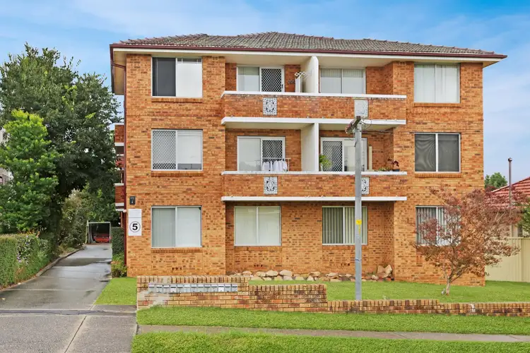4/7 Reddall Street, Campbelltown NSW 2560
