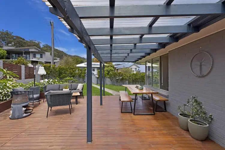 4 Lorikeet Street