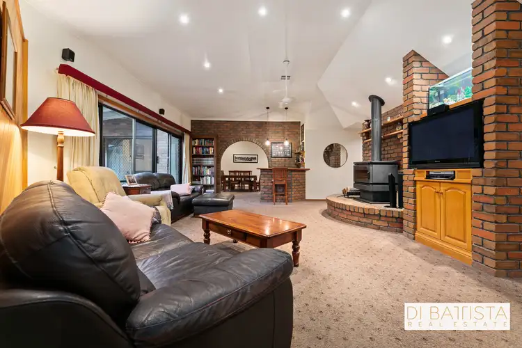 Seventh view of Homely house listing, 18 Enfield Place, Craigieburn VIC 3064