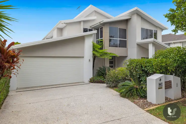 8 Amalia Street, Birkdale QLD 4159