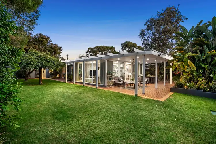 8 Robinia Street, Frankston VIC 3199