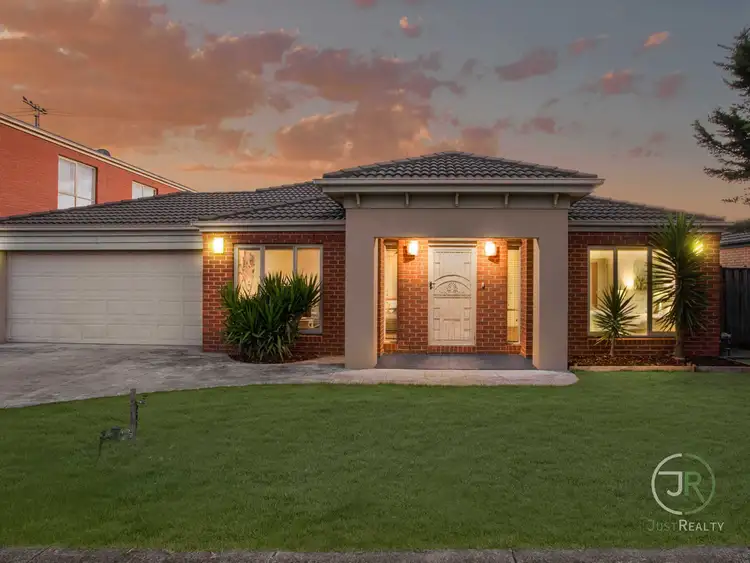 11 Saltbush Avenue, Lyndhurst VIC 3975