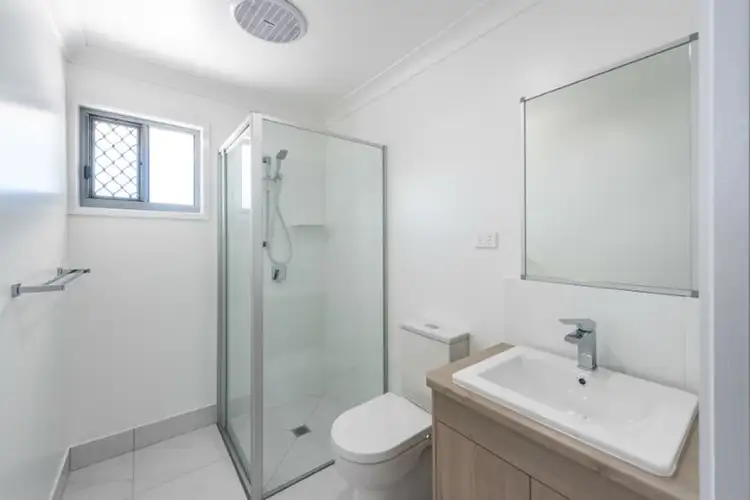 Sixth view of Homely block of units listing, 1-4/76A Quay Street, Bundaberg West QLD 4670