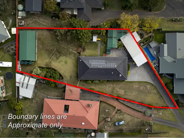 Second view of Homely house listing, 9 Nest Crt, Sale VIC 3850