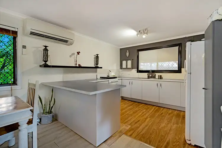Fifth view of Homely house listing, 7 Chateau Court, Highland Park QLD 4211