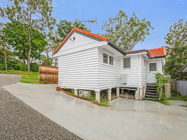 2 Canopus Street, Coorparoo QLD 4151