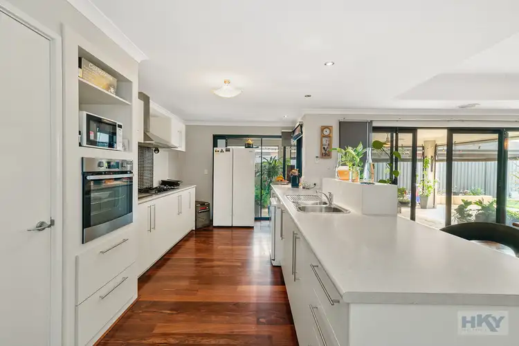 8 Satine Turn, Aveley WA 6069