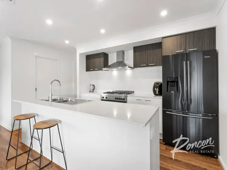 10 Devereux Way, Charlemont VIC 3217