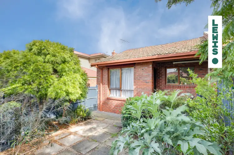 Main view of Homely townhouse listing, 2/21 Queen Street, Coburg VIC 3058