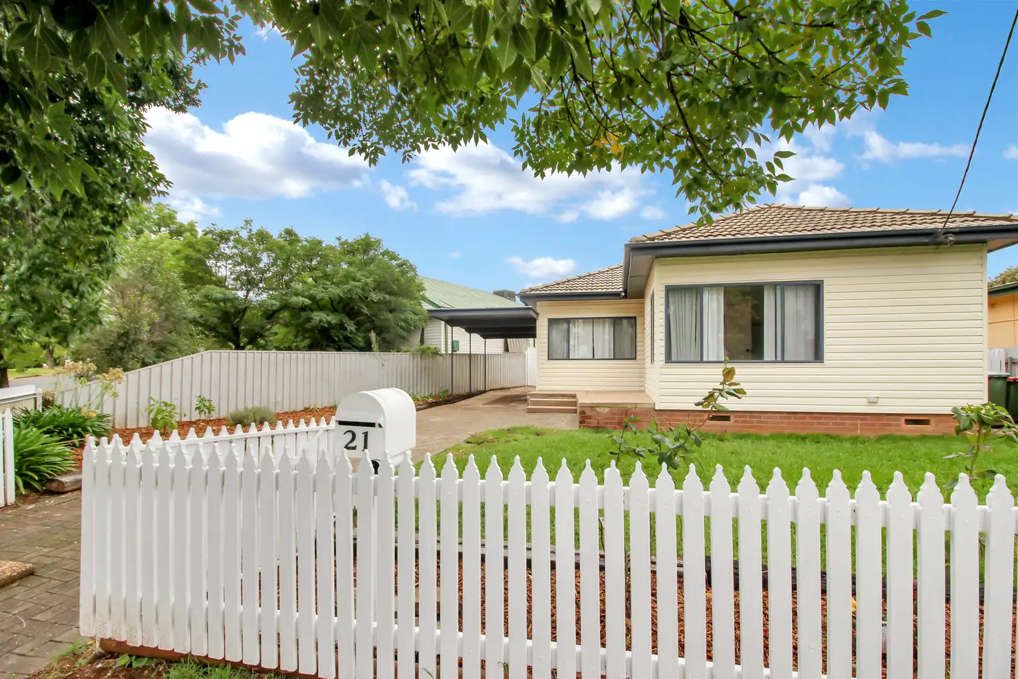 Main view of Homely house listing, 21 Nilma Avenue, Mount Austin NSW 2650