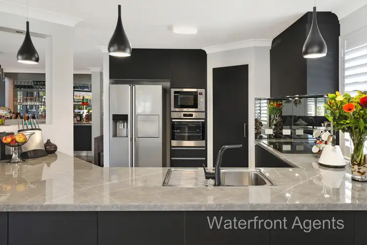 1 Mauritius Crescent, Kawana Island QLD 4575