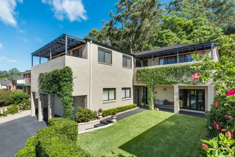 31 Robert Holl Drive, Ourimbah NSW 2258