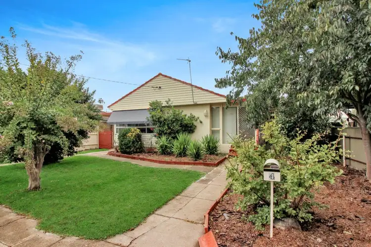 4 Bardia Street, Ashmont NSW 2650