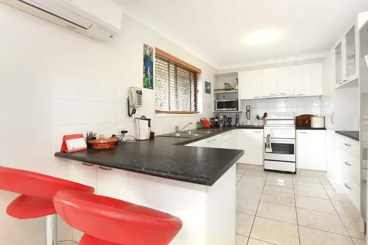 Fourth view of Homely semi-detached listing, 2/23 Victor Avenue, Paradise Point QLD 4216