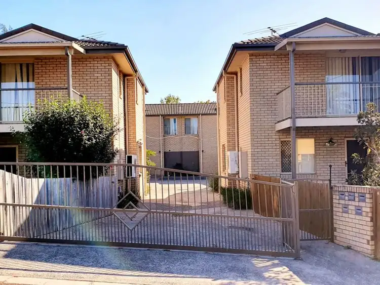 Second view of Homely townhouse listing, Unit 2/4 Fitzroy Street, Churchill QLD 4305