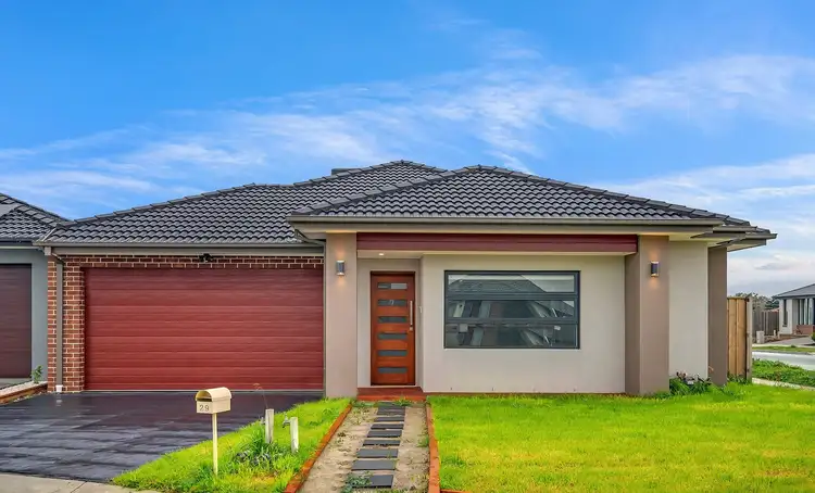 29 Ezra Street, Cranbourne East VIC 3977
