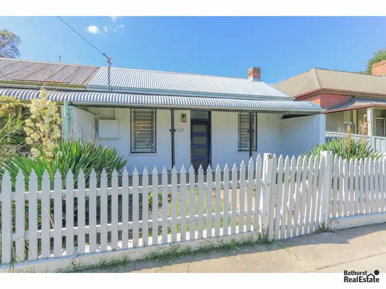 137 Russell Street, Bathurst NSW 2795