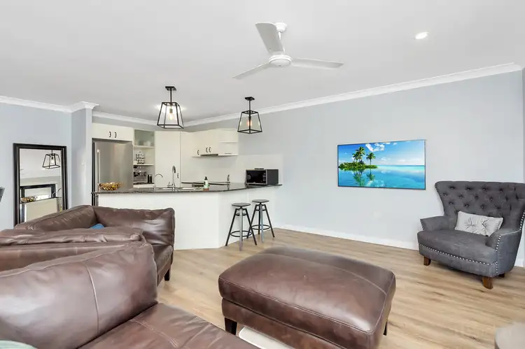 13 Sandhurst Crescent