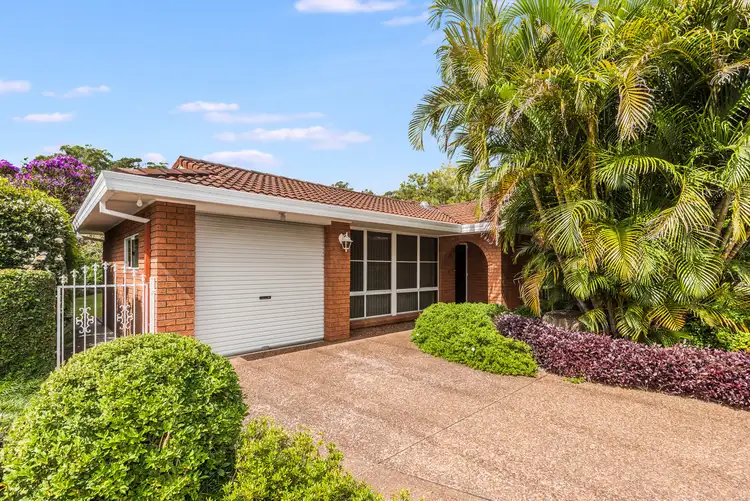 1 Beaumont Avenue, Wyoming NSW 2250
