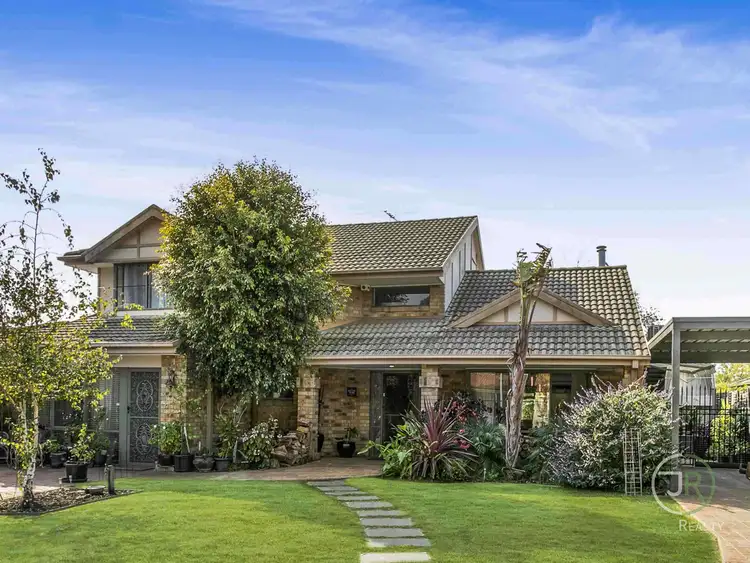 6 Burgan Court, Cranbourne West VIC 3977