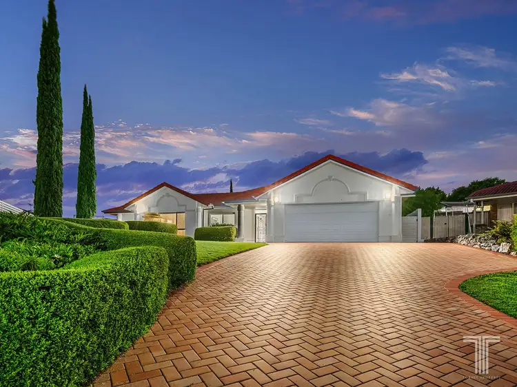 24 Braemar Place, Carindale QLD 4152