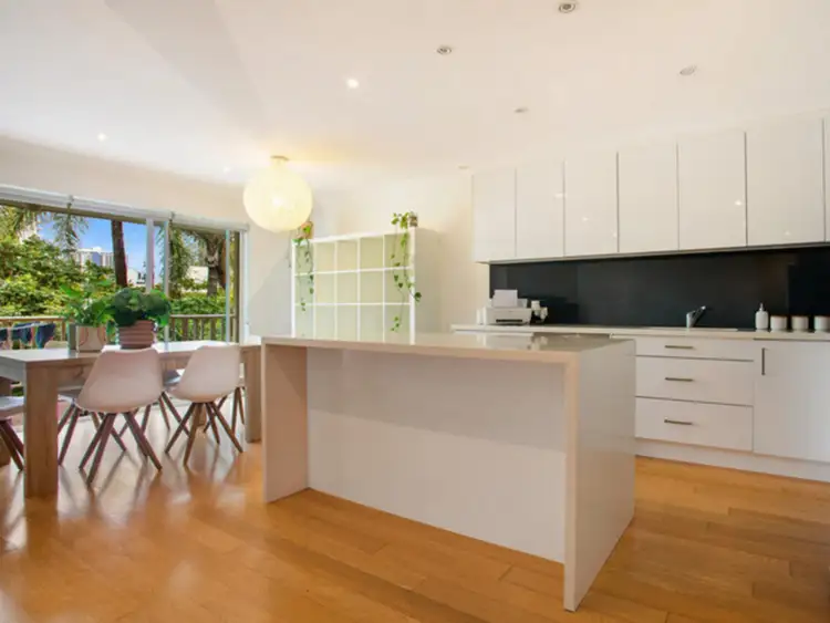 40/42 Beach Parade, Surfers Paradise QLD 4217