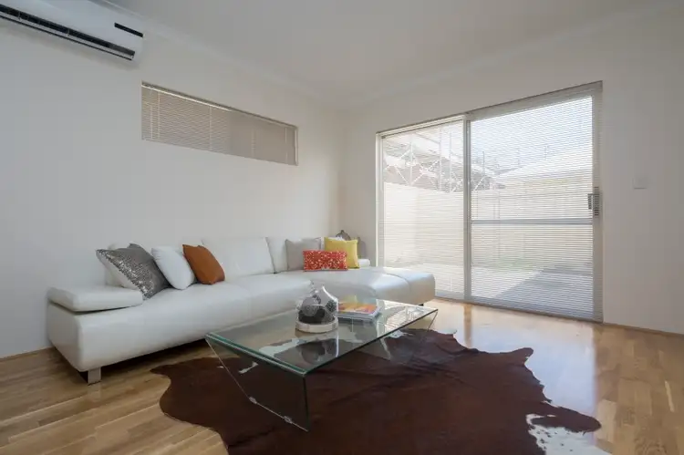 Fourth view of Homely townhouse listing, 1/8 Pearl Road, Cloverdale WA 6105