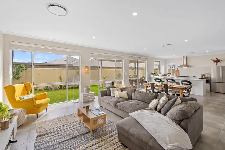 42 Kawana Boulevard, Dunsborough WA 6281