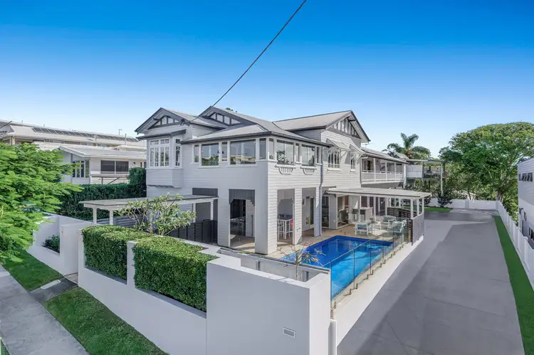 19 Arnold Street, Manly QLD 4179