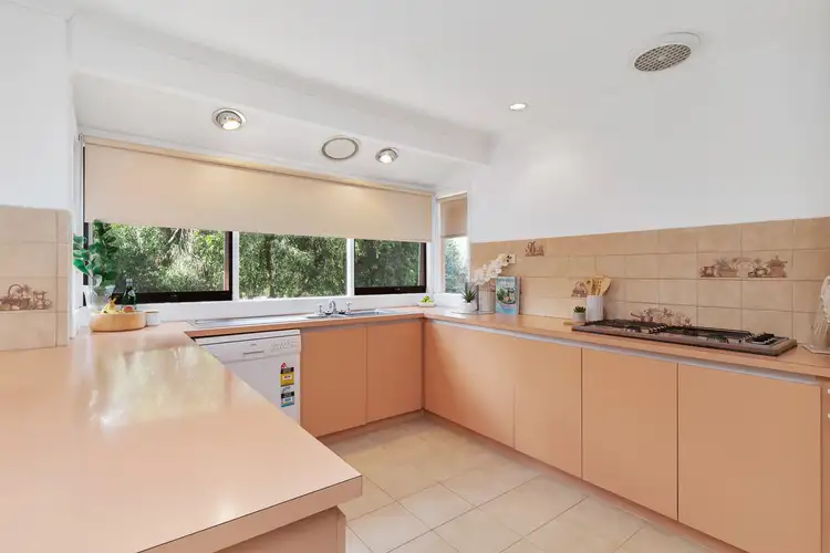 Fifth view of Homely house listing, 6 Sasha Court, Langwarrin VIC 3910