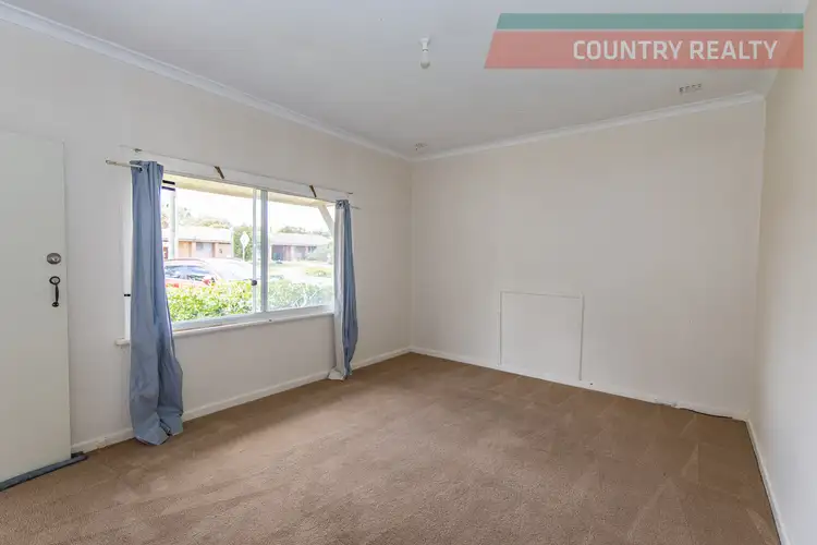 142 Chidlow Street, Northam WA 6401