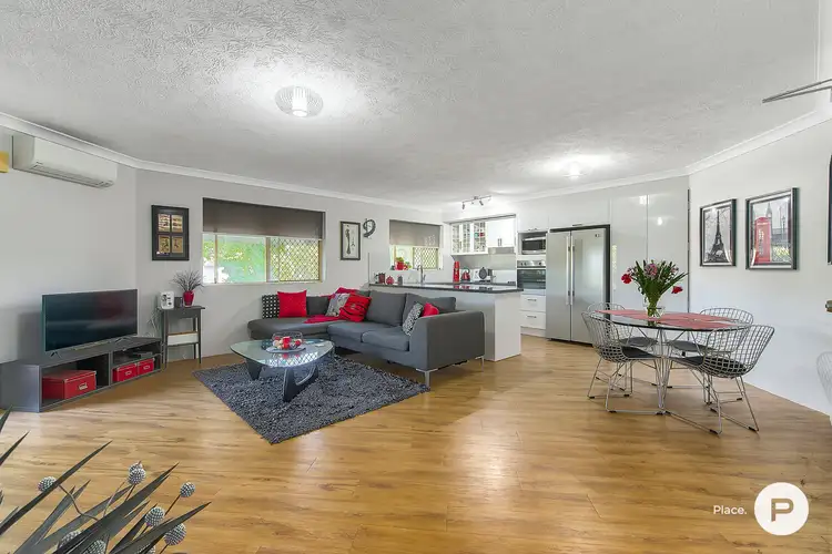 2/27 Nelson Street, Coorparoo QLD 4151