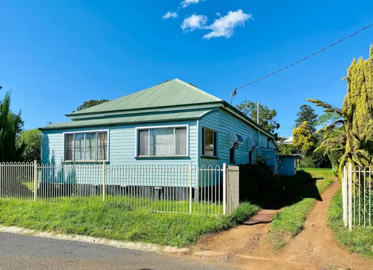 2 Aspect Street, North Toowoomba QLD 4350