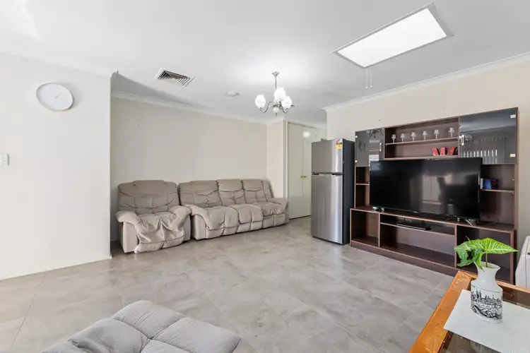 Seventh view of Homely unit listing, 6/140 Cammillo Road, Camillo WA 6111