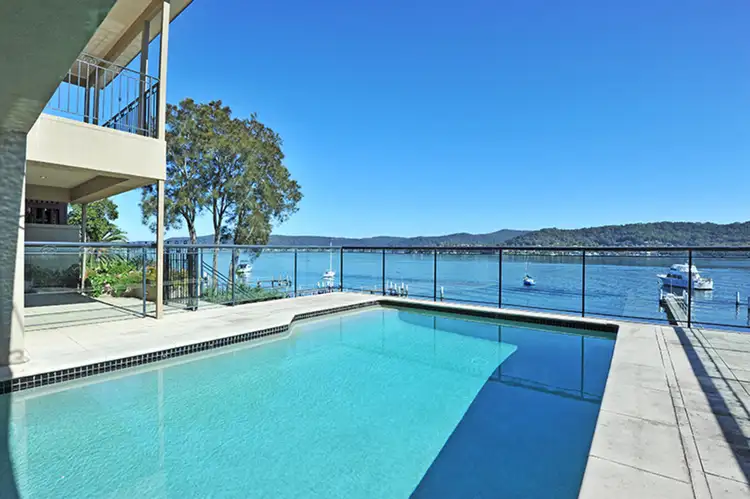 28 Albany Street, Point Frederick NSW 2250