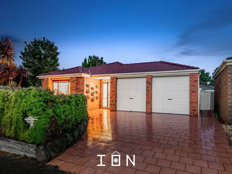 5 Middleham Close, Cranbourne West VIC 3977
