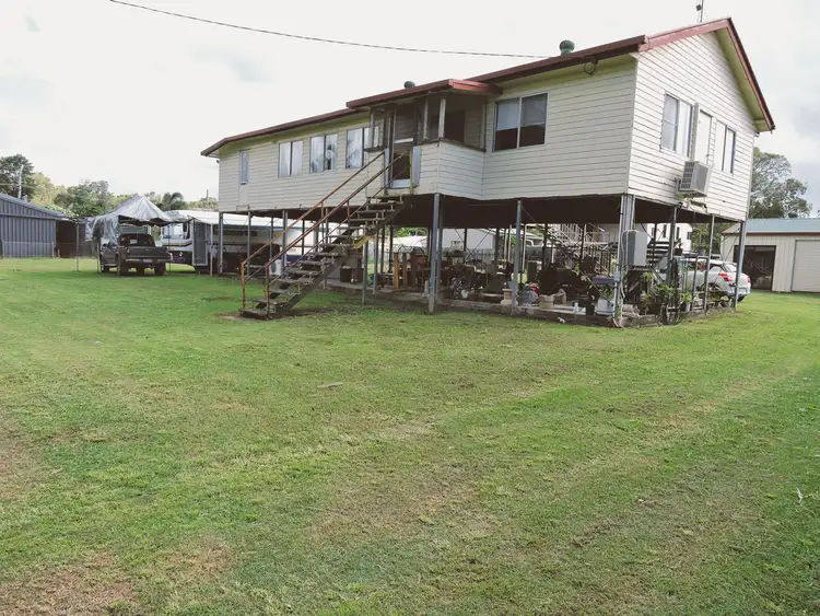 25 Deguara Avenue, Armstrong Beach QLD 4737