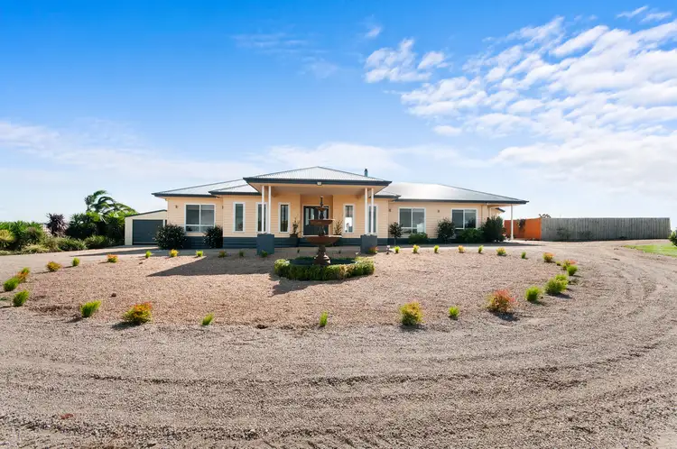 671 Redbank Road, Stratford VIC 3862