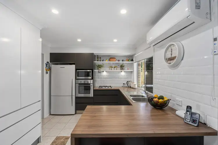 Second view of Homely house listing, 2 Olmo Court, Nerang QLD 4211