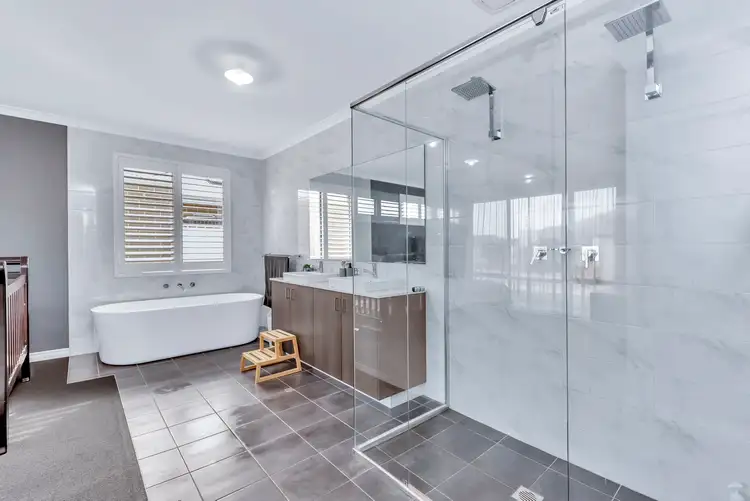 Sixth view of Homely house listing, 8 Waterview Way, Singleton WA 6175