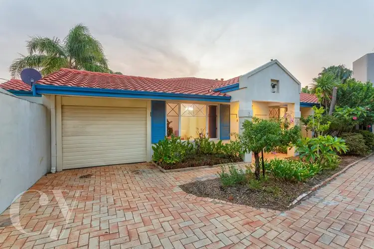 3/4 Groves Avenue, Attadale WA 6156