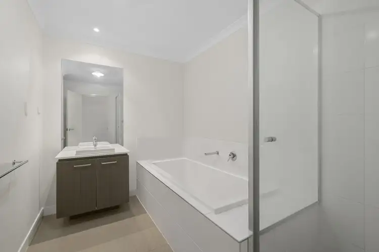 Sixth view of Homely house listing, 11 Yellowstone Way, Springfield Lakes QLD 4300