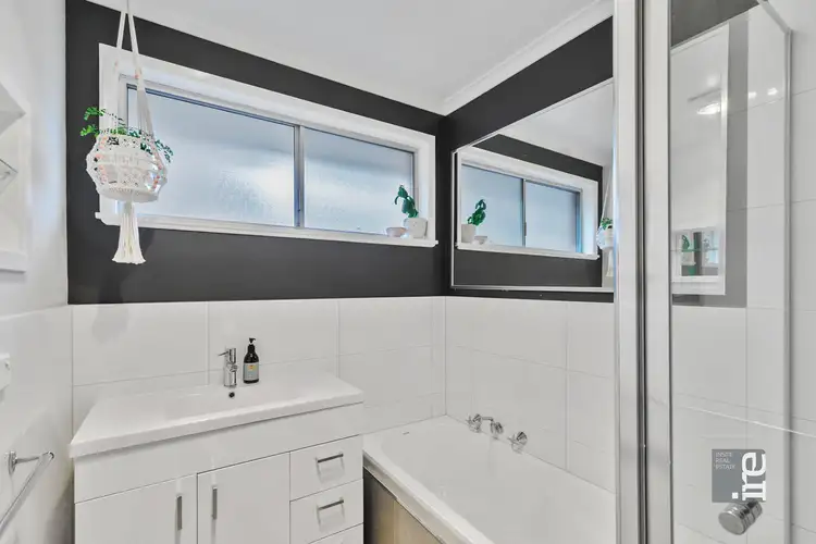 Fifth view of Homely house listing, 1 Doreen Court, Wangaratta VIC 3677