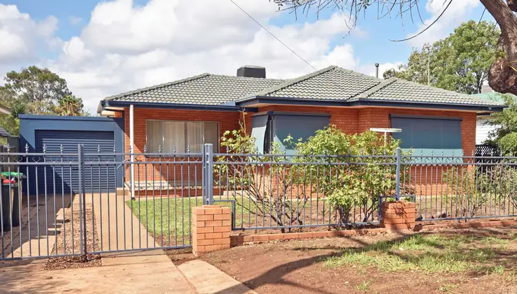 25 Lovett Avenue, Dubbo NSW 2830