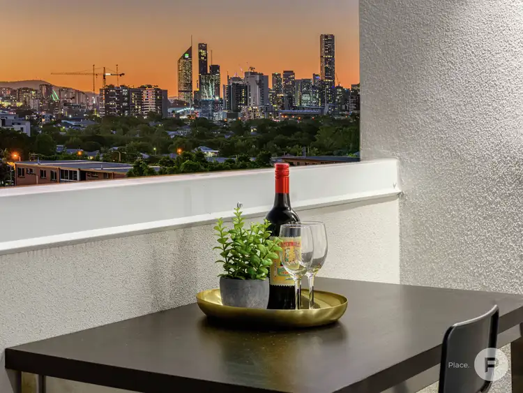 6/43 Raby Road, Coorparoo QLD 4151