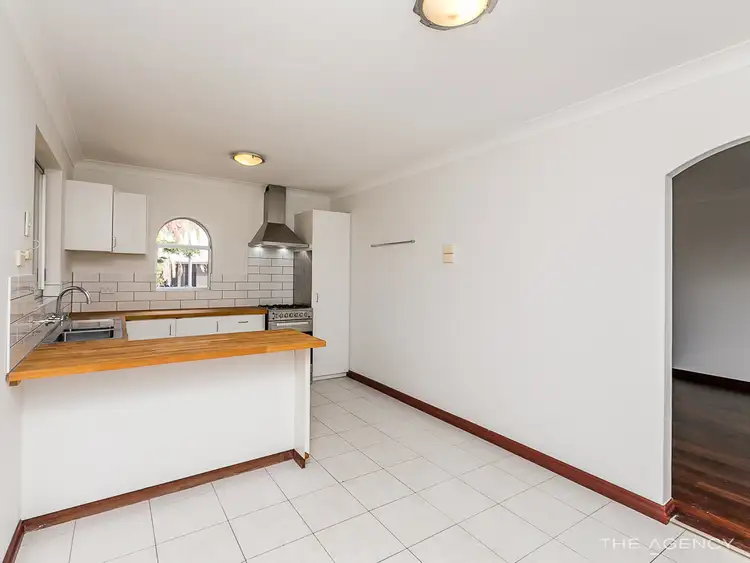 Second view of Homely house listing, 10 Bayou Court, Heathridge WA 6027